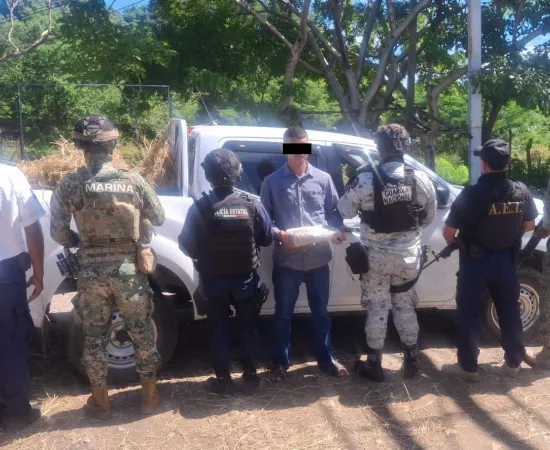 Lo detienen con un paquete de droga, tras operativo en la Costa