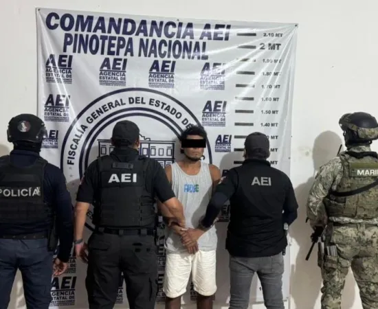 Lo detienen por homicidio cometido afuera de un bar en Pinotepa Nacional