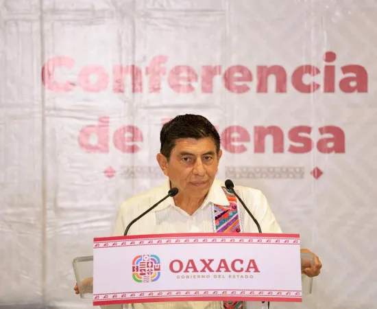 Niega Salomón Jara pretensión de afectar a trabajadores del Gobierno del Estado con carga tributaria