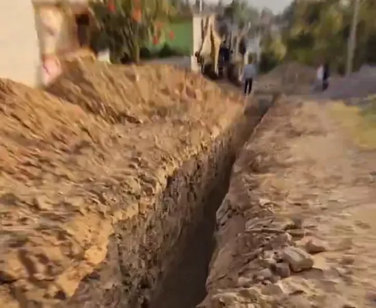 Avanza la construcción de drenaje sanitario en Pueblo Nuevo