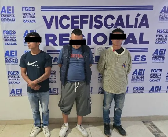 Son detenidos tres  por narcomenudeo afuera de una Escuela Secundaria en la Zona Metropolitana