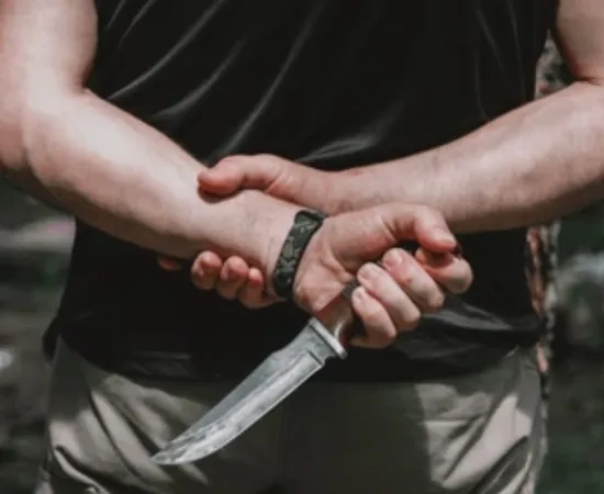 Mujer es vinculada a proceso por intentar lesionar con un cuchillo a su pareja, en Etla