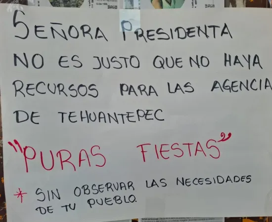 Toman palacio municipal de Tehuantepec: habitantes de Santa Rita exigen atención
