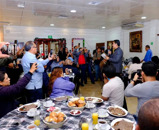 Ray Chagoya refrenda compromiso de trabajo conjunto con medios de comunicación