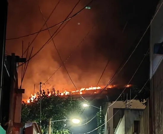 Pirotecnia genera incendio en cerro del Crestón