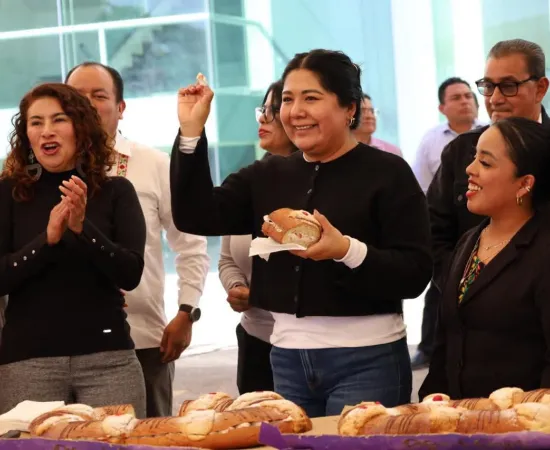 Comparten la tradicional Rosca de Reyes en el Congreso del Estado y refrendan compromiso con la ciudadanía