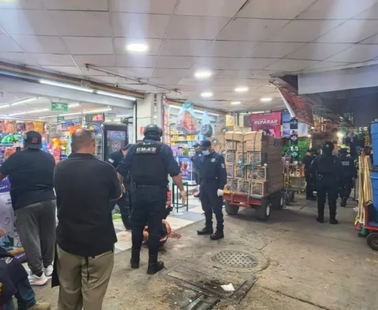 Policía Municipal frustra robo con violencia y auxilia a empleada en la zona de Módulos del Mercado de Abasto