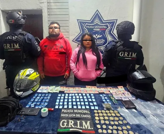 Detienen a pareja con más de 80 dosis de presunta droga tras persecución en Santa Lucía del Camino