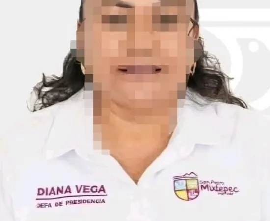 Balean a secretaria de la presidencia de Mixtepec