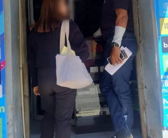 Fiscalía recupera de inmediato teléfono celular robado en la capital, gracias a denuncia oportuna y uso de inteligencia digital