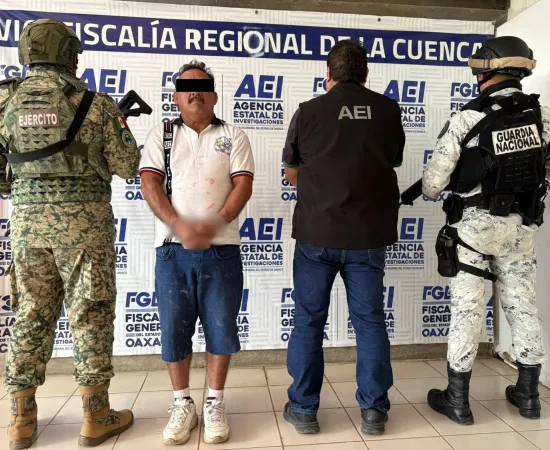 Detienen a hombre buscado por violación de un niño en la región Cuenca