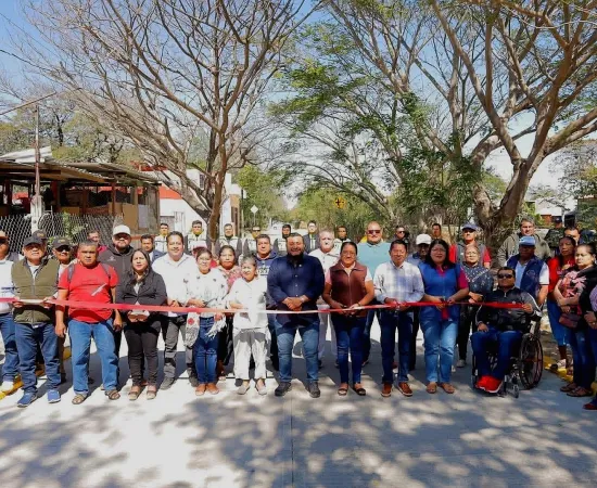 Miguel Sánchez  inaugura segunda etapa de pavimentación del Circuito José F. Gómez en Juchitán