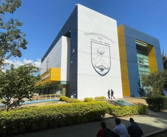 La Universidad Autónoma "Benito Juárez" de Oaxaca informa: