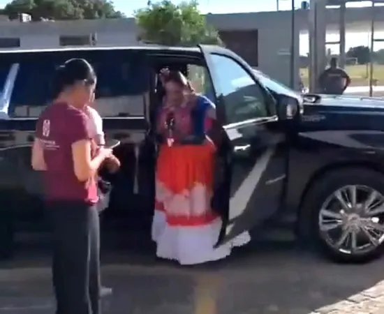 Rompe récord "ahorra" y posee camioneta con blindaje