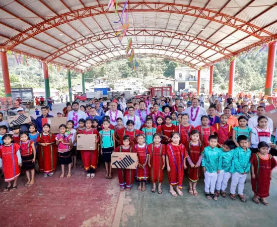 Apoyamos la educación en la región Triqui: Montero Pérez