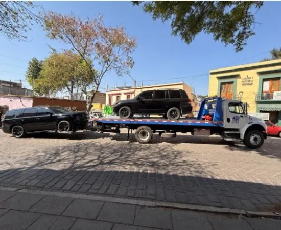 Aseguran dos camionetas blindadas y detiene a dos personas tras incidentes, vehículos no cuentan con permisos federales