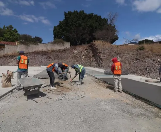 Obras que sí se ven en Oaxaca de Juárez: mejoran escuelas en agencias municipales