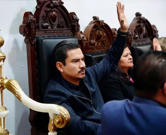 Cabildo de Oaxaca de Juárez fortalece gobernanza municipal con aprobación de dictámenes y agenda de interés público