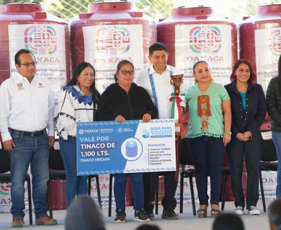 Con apoyo de Salomón Jara, mil 100 familias xoxeñas se fortalecen ante el estiaje