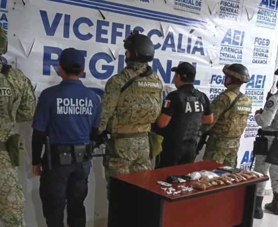 Ejecutan cateo en la Costa y aseguran diversas bolsas de droga