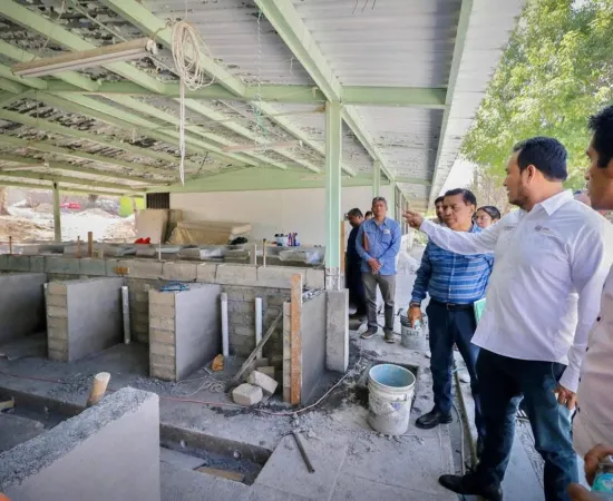 Supervisa Emilio Montero obras en normal de Tamazulapam