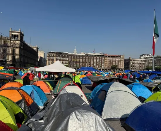 Se concentran contingentes de la CNTE en la Ciudad de México