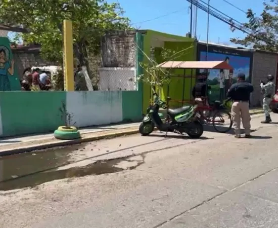 Asesinan a persona frente a preescolar de  Juchitán