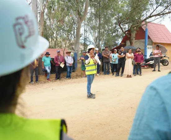 Gobierno de Xoxocotlán entrega obras de pavimentación y electrificación en colonias