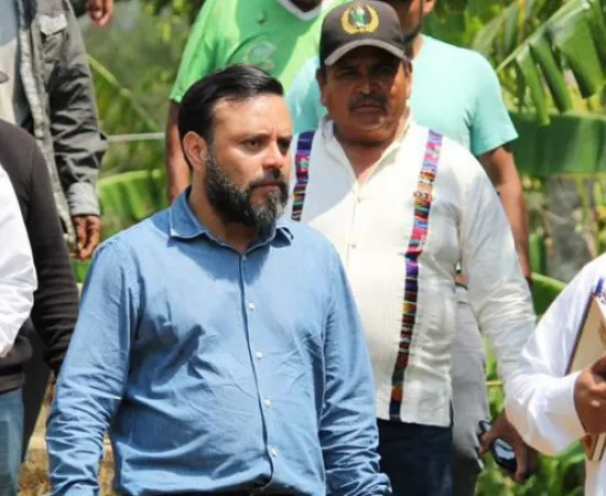Jesús Romero busca acuerdo con pobladores de Colotepec para liberar autopista a Puerto Escondido