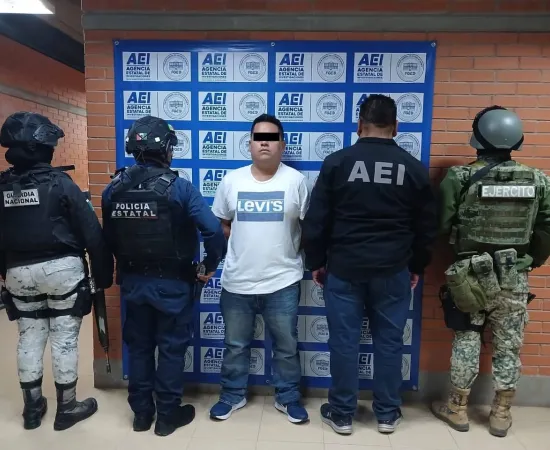 Detienen a hombre por extorsión, bajo la modalidad conocida como “cobro de piso” para permitir operación de negocio en Huajuapan 