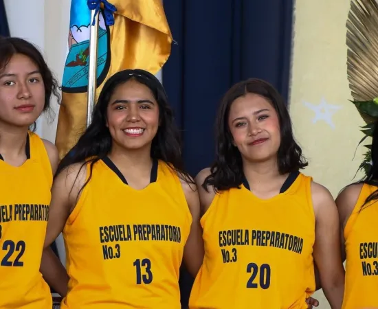 UABJO invita a jóvenes que egresan de secundaria a inscribirse a sus bachilleratos