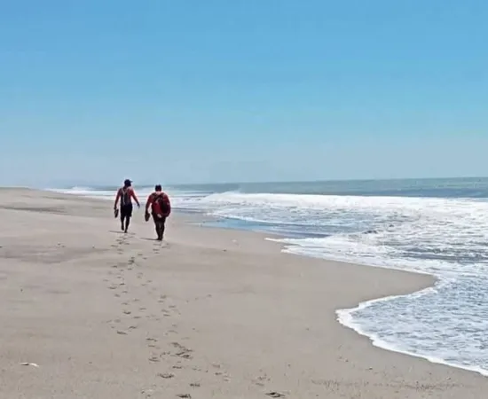 Siguen buscando en playas de San Mateo del Mar a menor desaparecida 