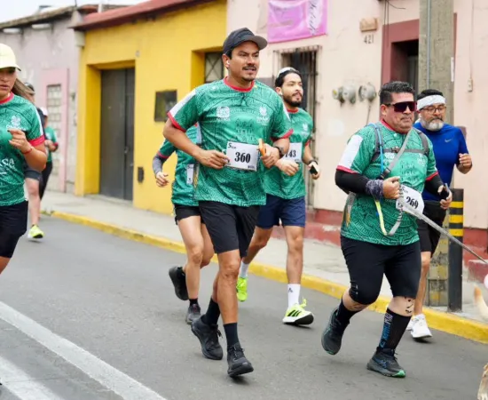 ¡Ray Chagoya y miles de personas corrieron por Oaxaca de Juárez!