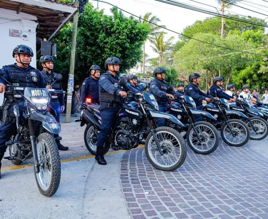 Entrega Miguel Quetu nuevas motopatrullas a Policía Municipal en Juchitán