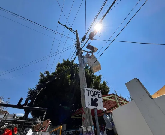 Con una ciudad iluminada, más seguridad para vecinas y vecinos de Oaxaca de Juárez