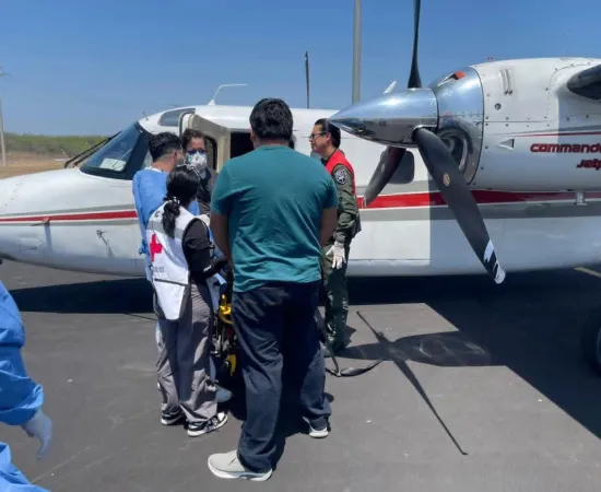 Trasladan a la CDMX a trabajador de Refinería de Salina Cruz lesionado tras explosión del pasado 11 de mayo