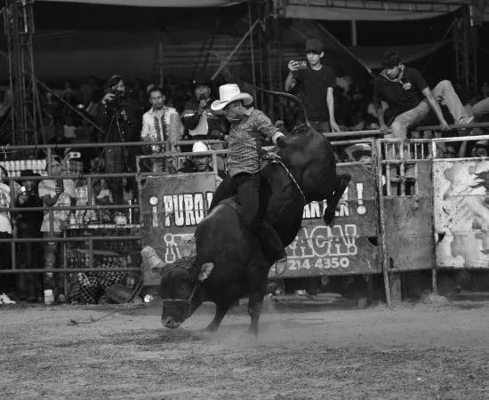 Ruedo lleno en la fiesta grande de Xoxocotlán