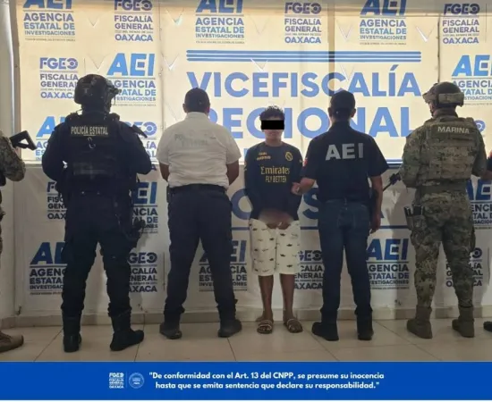 Aprehende Fiscalía de Oaxaca a presunto responsable de homicidio y calcinación de un hombre en la Costa