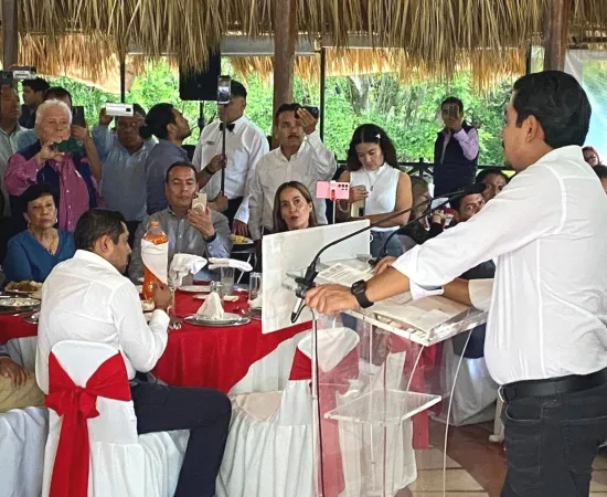 Reconoce Ray Chagoya la labor periodística y refrenda su  compromiso con la libertad de expresión en Oaxaca de Juárez