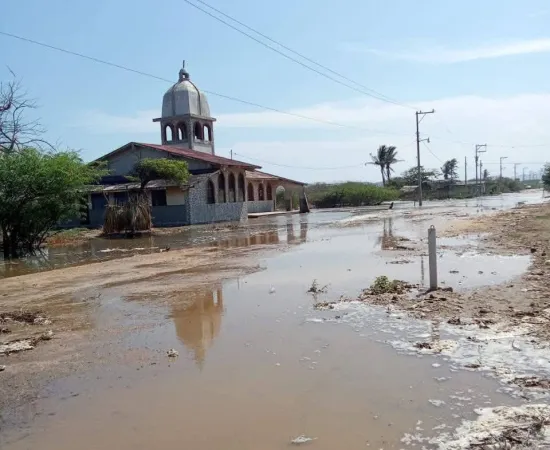 Col. Cuauhtémoc de San Mateo del Mar con afectaciones por Mar de Fondo
