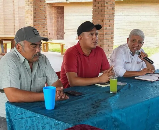 Se reúne Nino Morales con productores de sorgo en el Istmo 