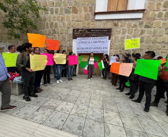 Escala conflicto en la UTVCO; empleados marchan y piden atención a demandas