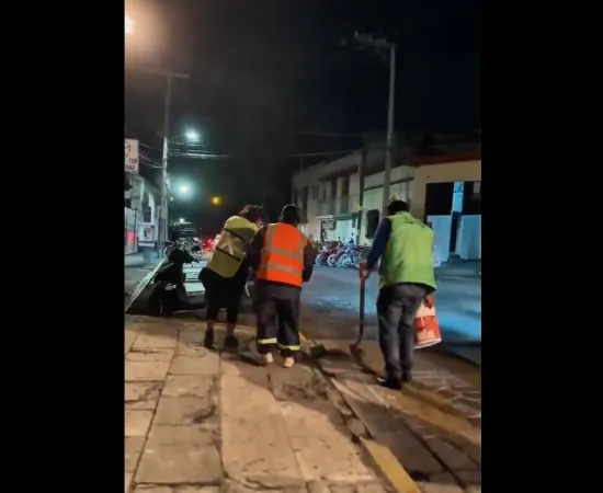 Mantiene Gobierno Municipal labores nocturnas de limpieza y mantenimiento en Oaxaca de Juárez