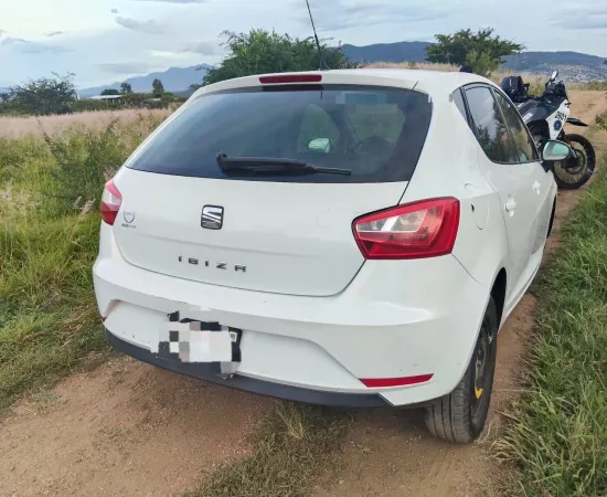 Recuperan Fiscalía de Oaxaca y Policía Estatal vehículo robado en la colonia Reforma, investigan modus operandi mediante alteración de bebidas