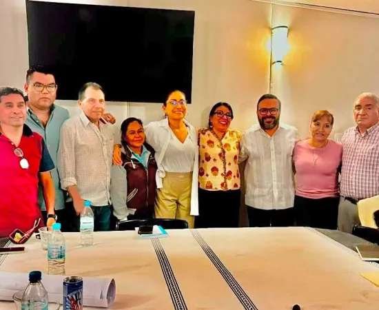 Con diálogo, Gobierno de Oaxaca atiende al gremio de taxistas y avanza en acuerdos