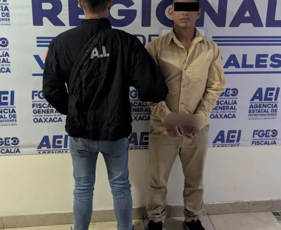 Aprehende FGEO a probable responsable de robo con violencia cometido en una tienda de Oxxo ubicada en el centro de Oaxaca de Juárez