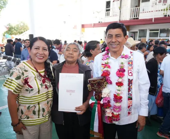 Federación, gobierno y municipio brindan certeza jurídica y patrimonial a 260 familias xoxeñas