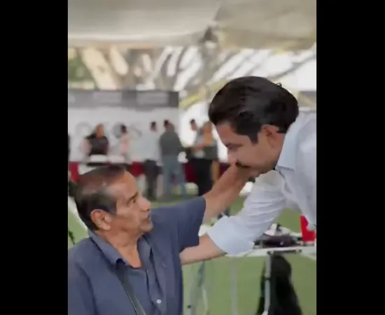 A través de Diálogos Vecinales, Ray Chagoya atiende y da solución a vecinas y vecinos de Oaxaca de Juárez