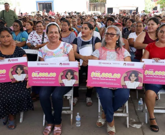 Sebienti entrega microcréditos