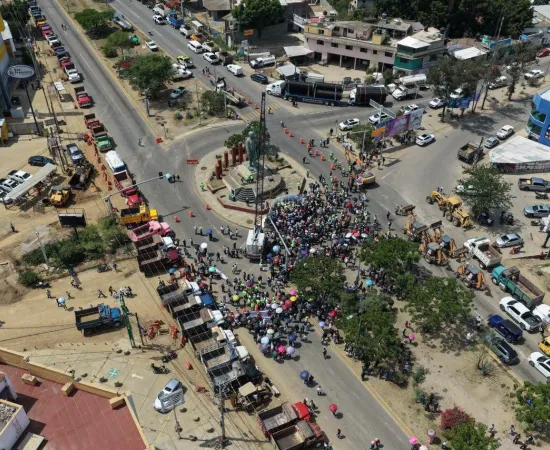 Aplaude Nino Morales banderazo de inicio de obra del Paso a Desnivel en Monumento a Juárez